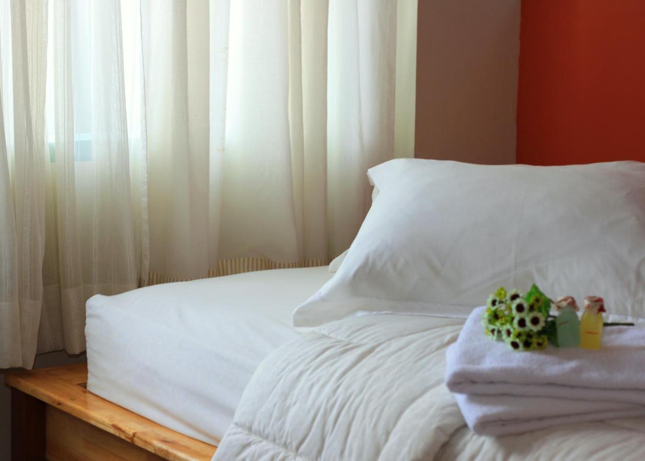 รูมะห์ 28 ชาเรียะห์ Hotel เมดาน ภายนอก รูปภาพ